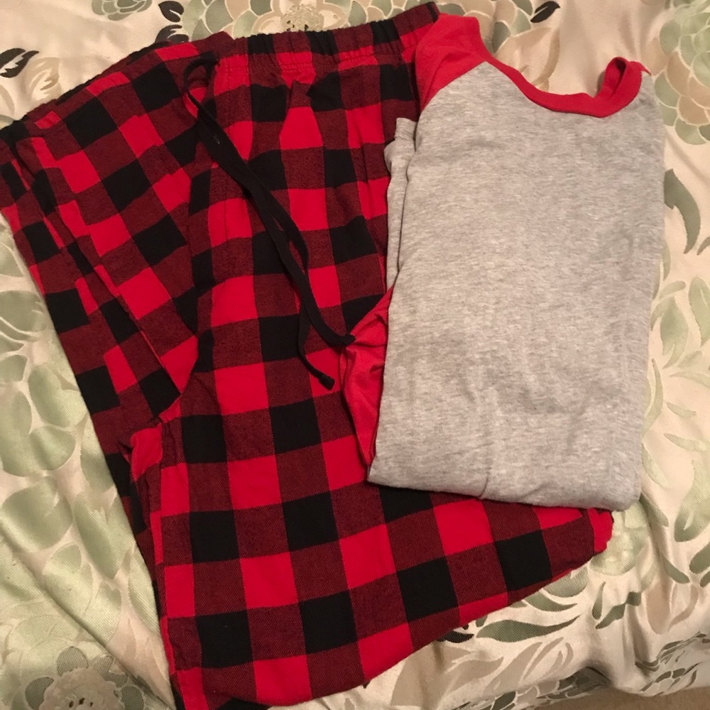Men’s Christmas Pjs size Large
